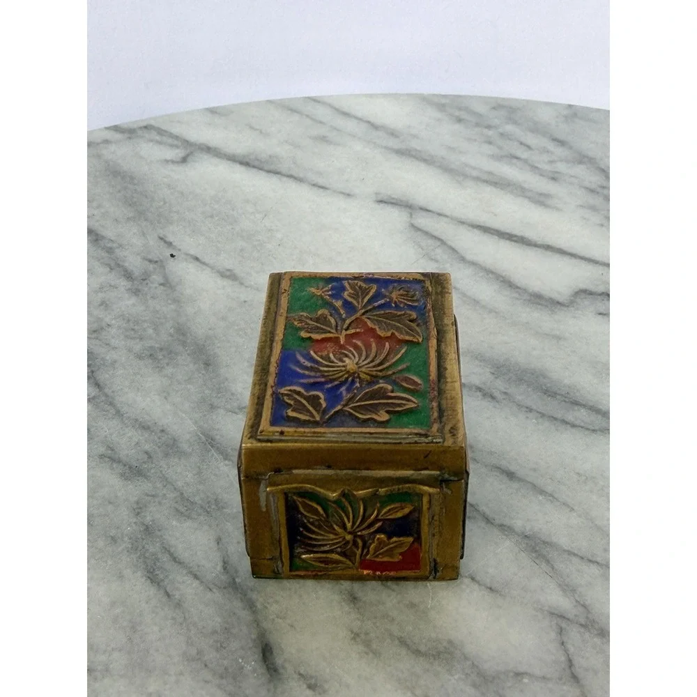 Vintage Chinese Brass Enamel Floral Trinket/Pill/Jewelry Box Champlevé